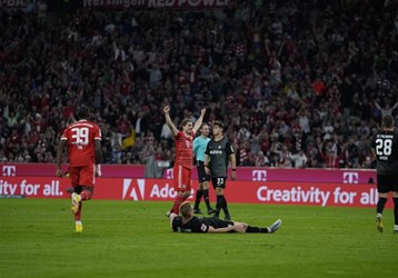 video Highlight : Bayern Munich 5 - 0 Freiburg (Bundesliga)