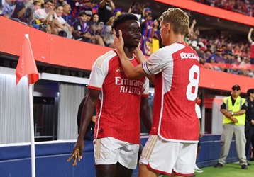 video Highlight : Arsenal 5 - 3 Barcelona (Giao hữu)