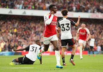 video Highlight : Arsenal 2 - 2 Fulham (Ngoại hạng Anh)